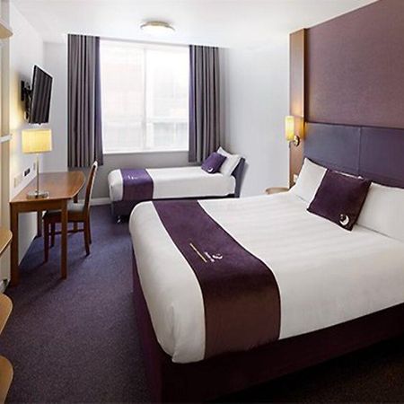 Premier Inn Cambridge Girton  Екстериор снимка