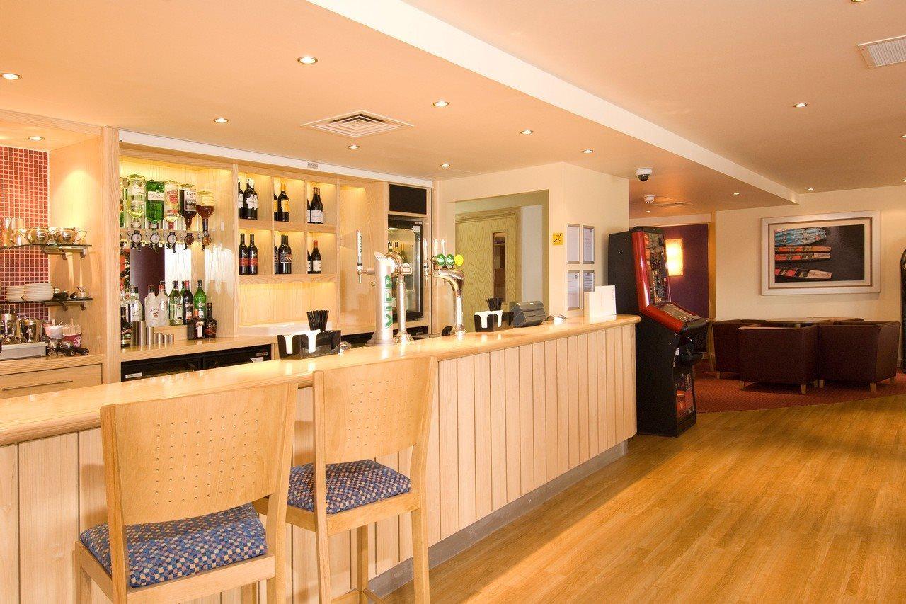 Premier Inn Cambridge Girton  Екстериор снимка