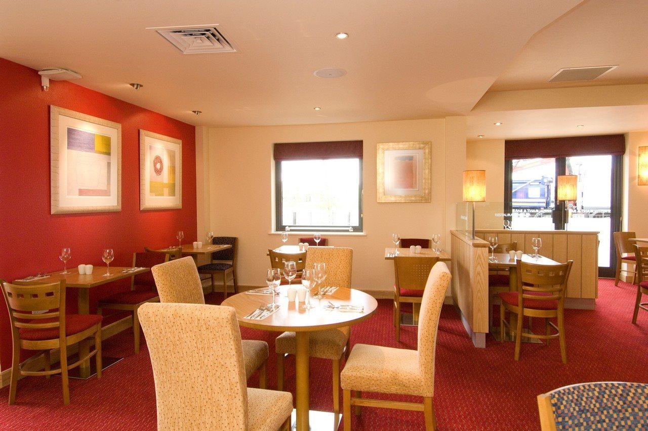 Premier Inn Cambridge Girton  Екстериор снимка