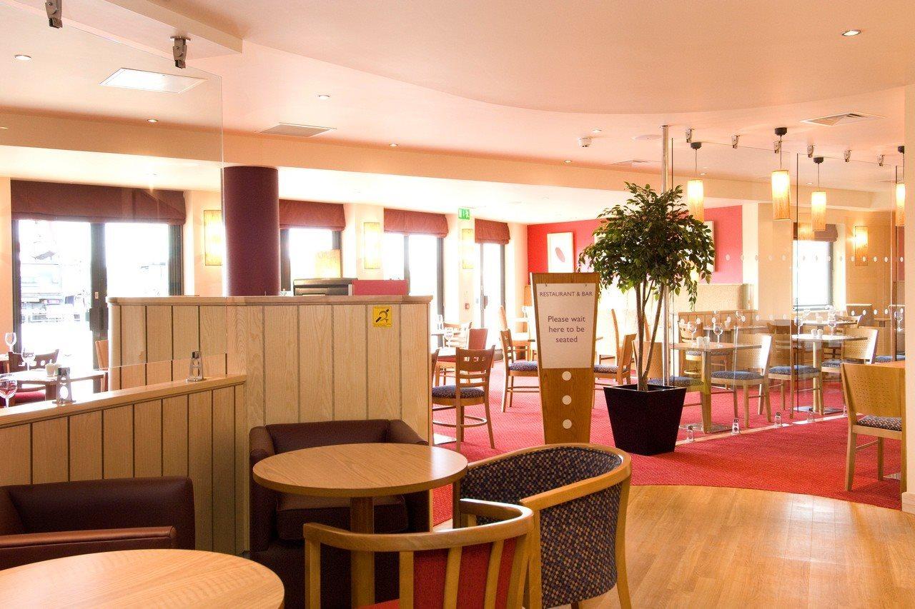 Premier Inn Cambridge Girton  Екстериор снимка