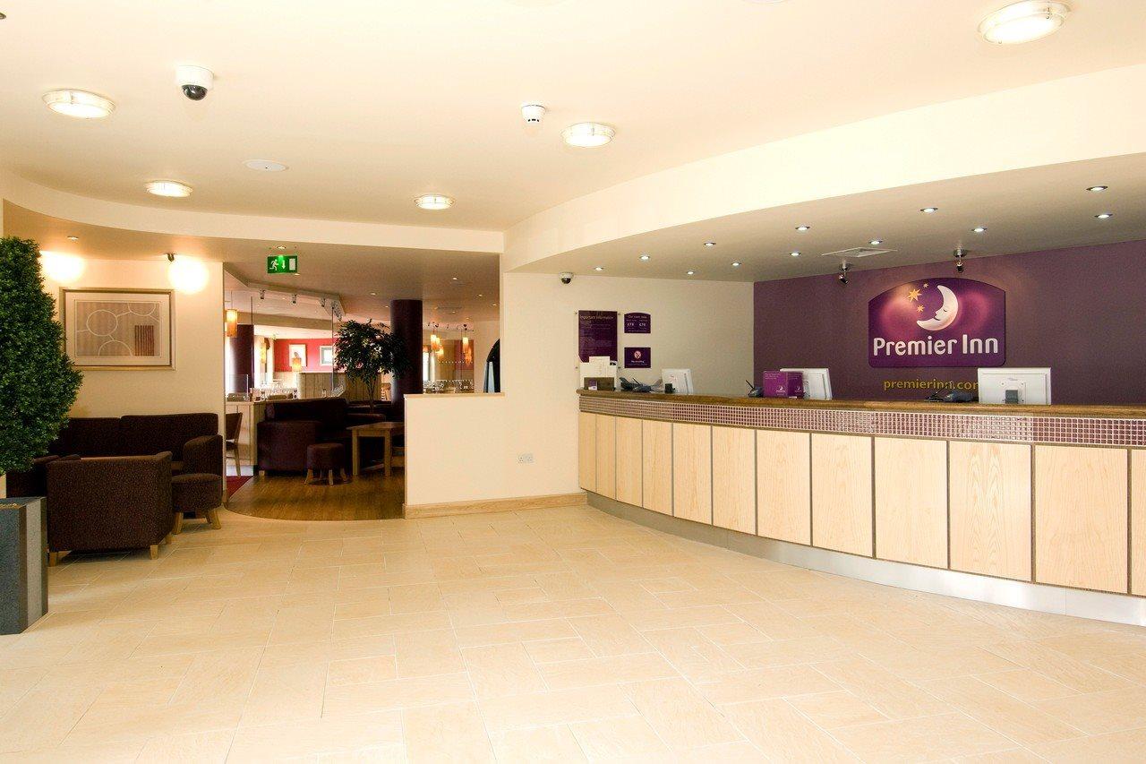 Premier Inn Cambridge Girton  Екстериор снимка