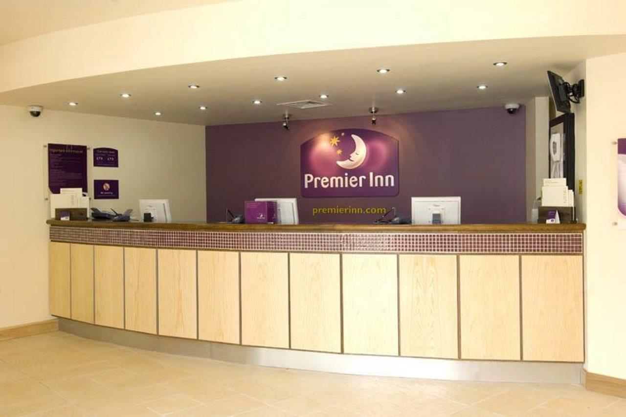 Premier Inn Cambridge Girton  Екстериор снимка