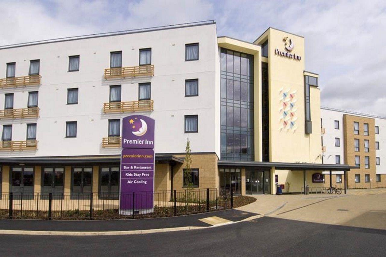 Premier Inn Cambridge Girton  Екстериор снимка